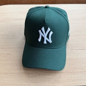 New Era NY Yankees 9FORTY A-Frame Hat - Dark Green / Evergreen